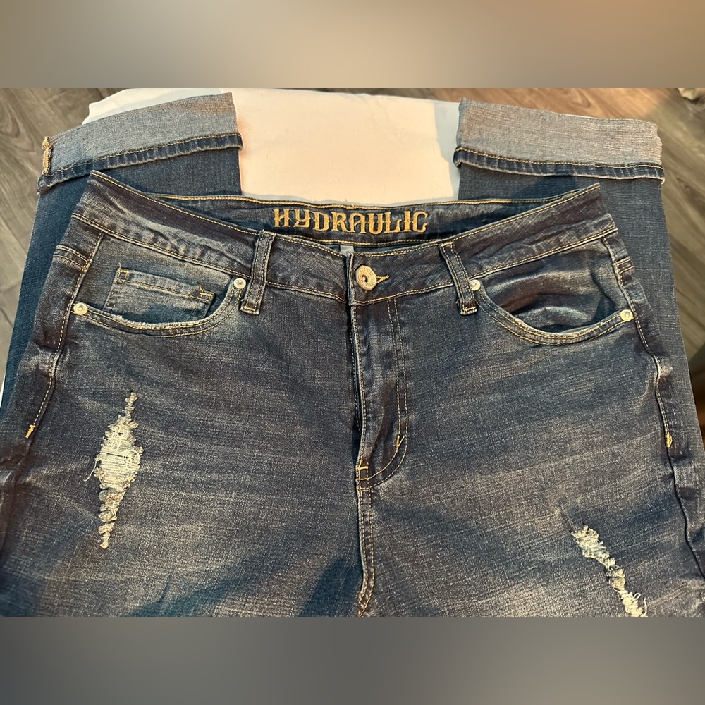 Hydraulic Dark Blue Distressed Capri Jeans - Picture 2 of 6